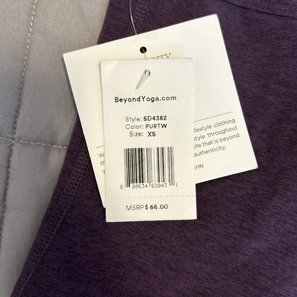 Tank/sports bra - Picture 4 of 4